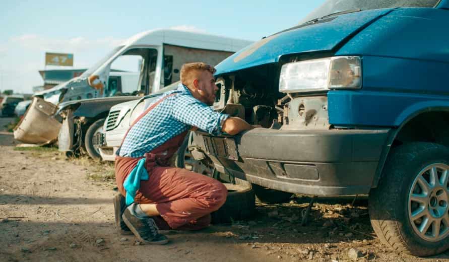blogs/8-Factors-to-Consider-Before-Selling-Your-Junk-Car